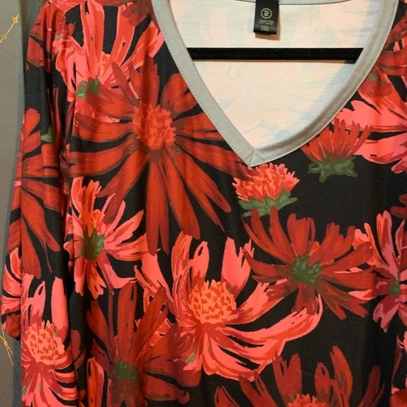 Capri Pajama Set - Picture 3 of 4